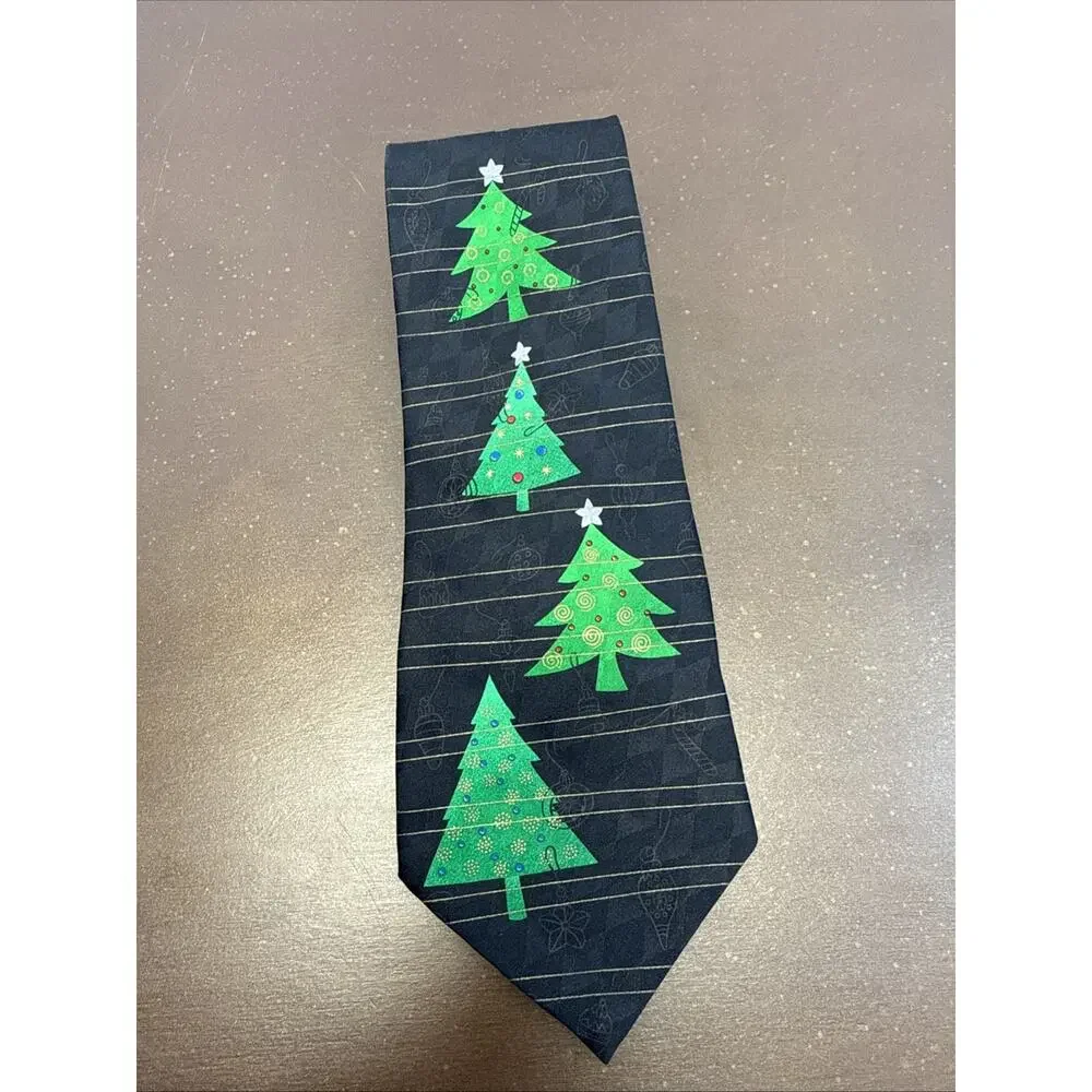 Holiday Traditions Hallmark Silk Red Green Holly Tie